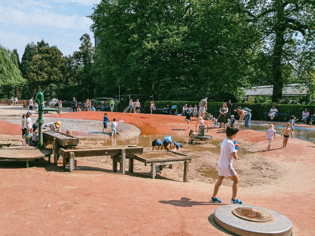 Große Spielplatz Bullerberge